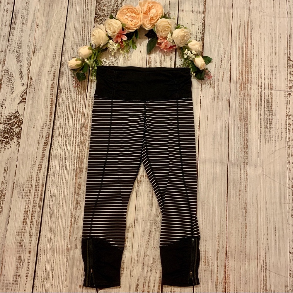 RARE Lululemon Parallel Stripe Runday Crops - Picture 11 of 16